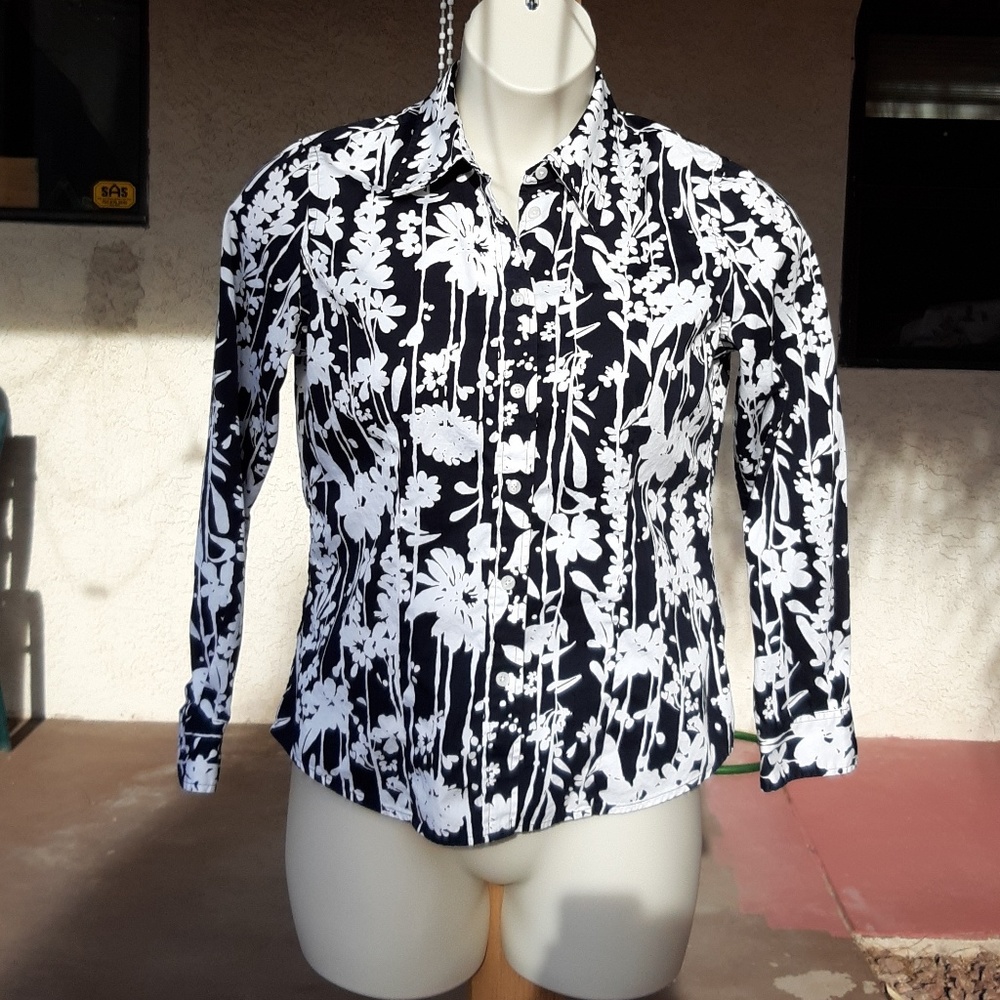 Jones New York Signature Shirt Size M